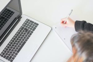 E-læring – Charlotte om digital lektion: ”Fortsæt endelig med det digitale!”