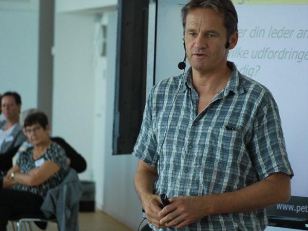 Peter Kofoed: Skab bedre ledelse og større motivation hos medarbejderne med neuroaffektiv ledelse