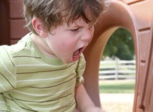 ADHD-vredesudbrud hos børn: Årsager, håndtering og støtte